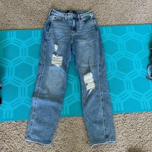 Hollister trendy distressed mom jeans